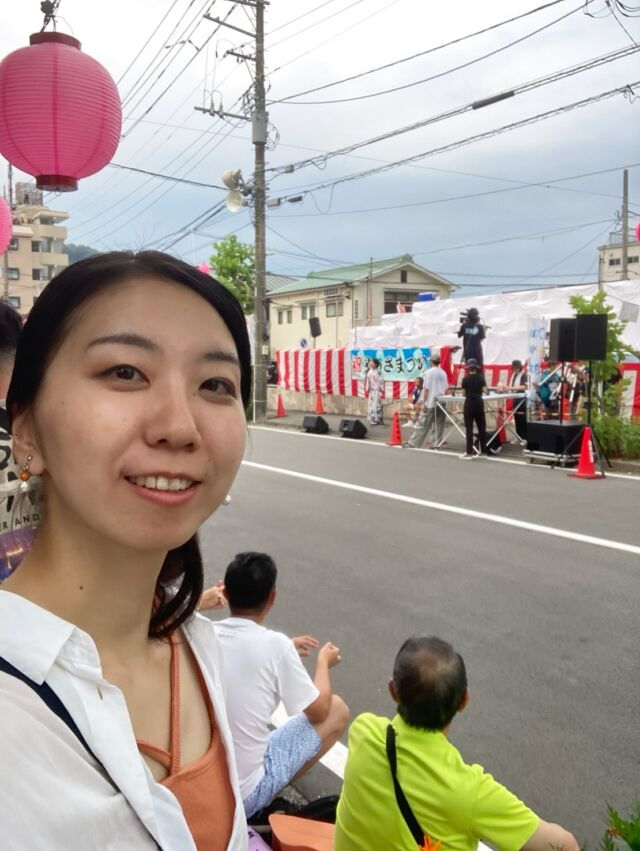 9月1日から放送のYOU YOU湯河原🍊では、夏の一大イベント湯河原やっさ祭りを密着！

「やっさもっさ」の掛け声とともに様々な衣装や踊りで街を盛り上げてくれた踊り連の皆さんへインタビューしました🎤

その様子をぜひオンエアでご覧ください📺👀

#やっさ祭り#湯河原#神奈川#リポーター#伊豆急ケーブルネットワーク